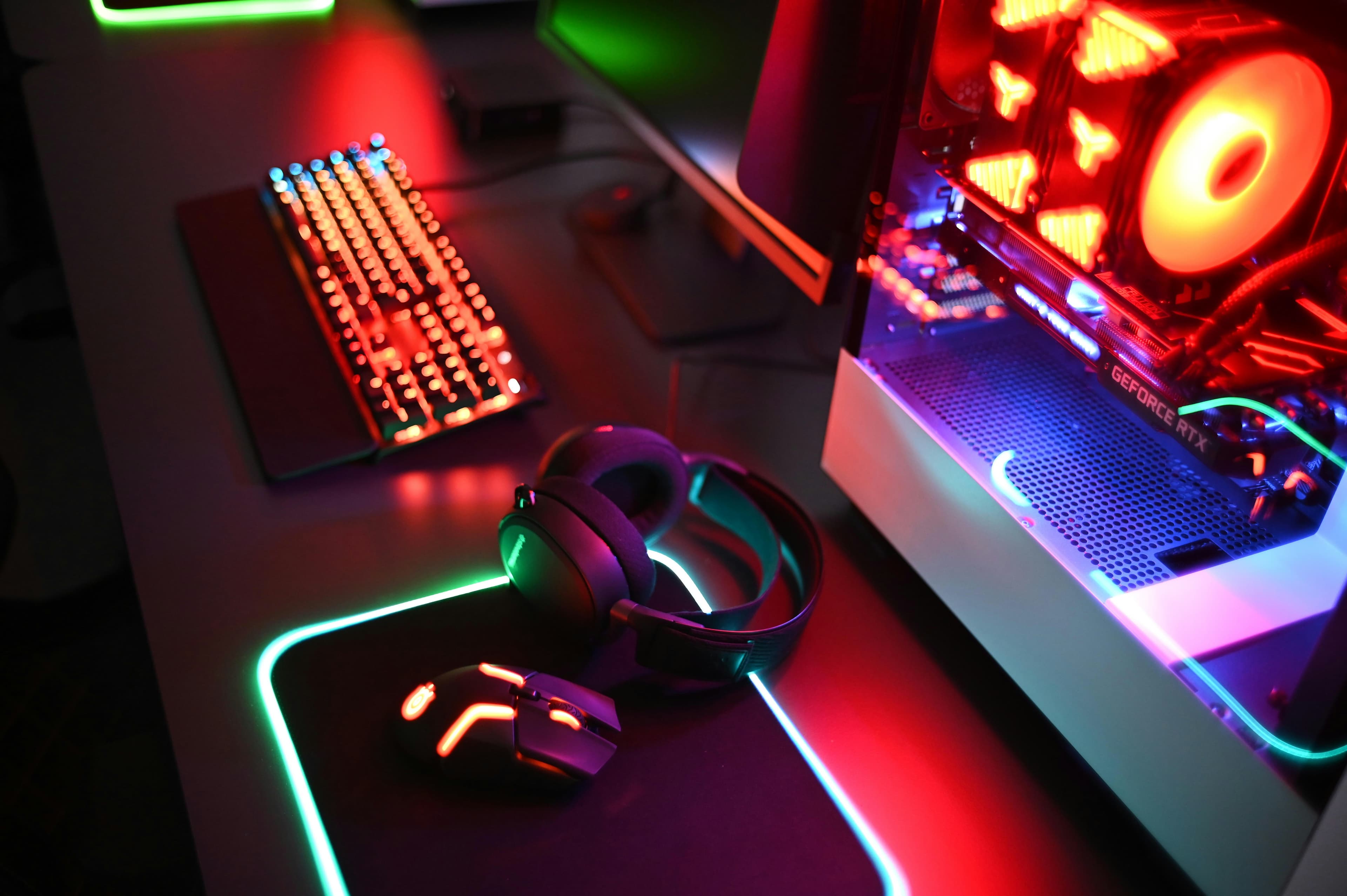 PC Streaming King armada por AbsolemTech con Ryzen 9 7900 y RTX 4070 Ti 12GB