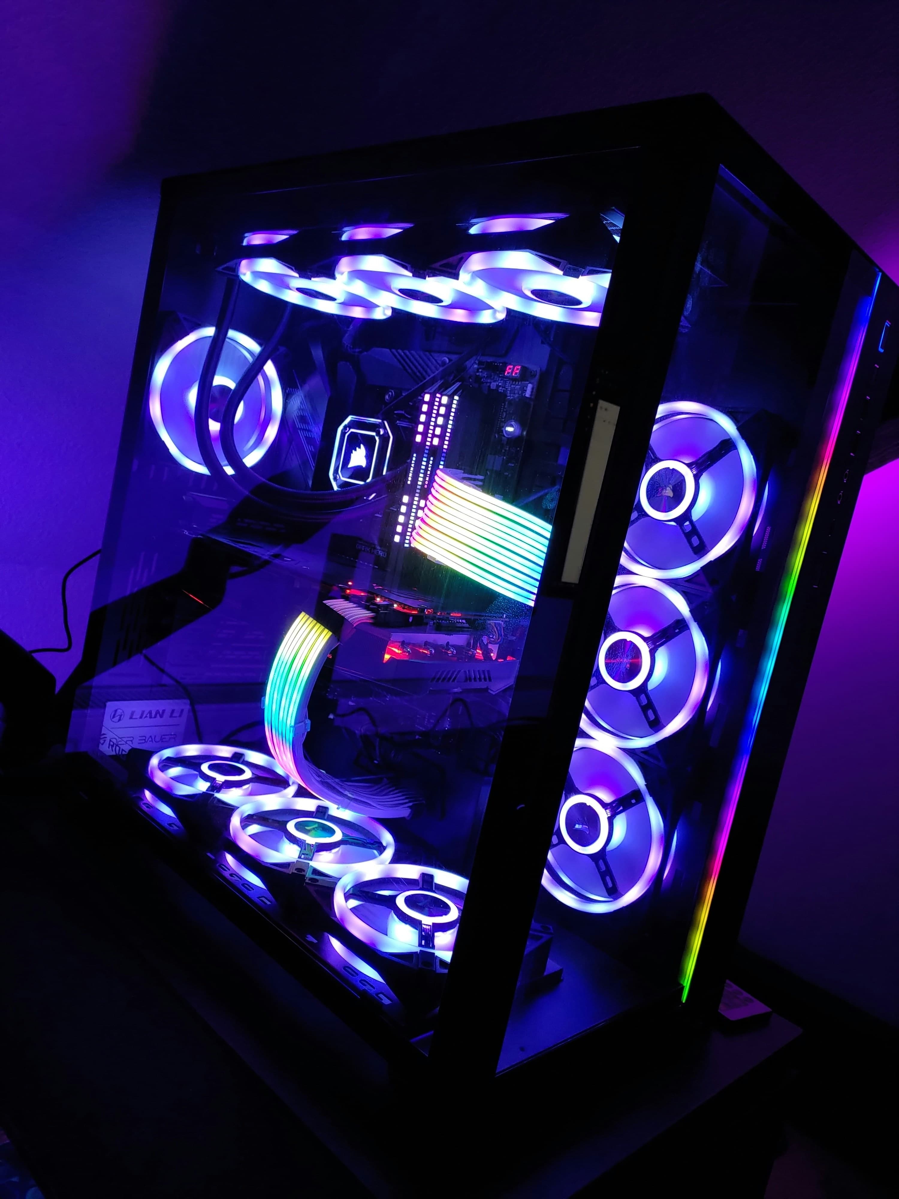 PC Creator Studio Pro armada por AbsolemTech con AMD Ryzen 9 7900X y RTX 4080 16GB